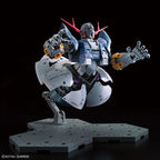 RG Zeong sobre su peana incluida con las placas del faldón desplegadas.