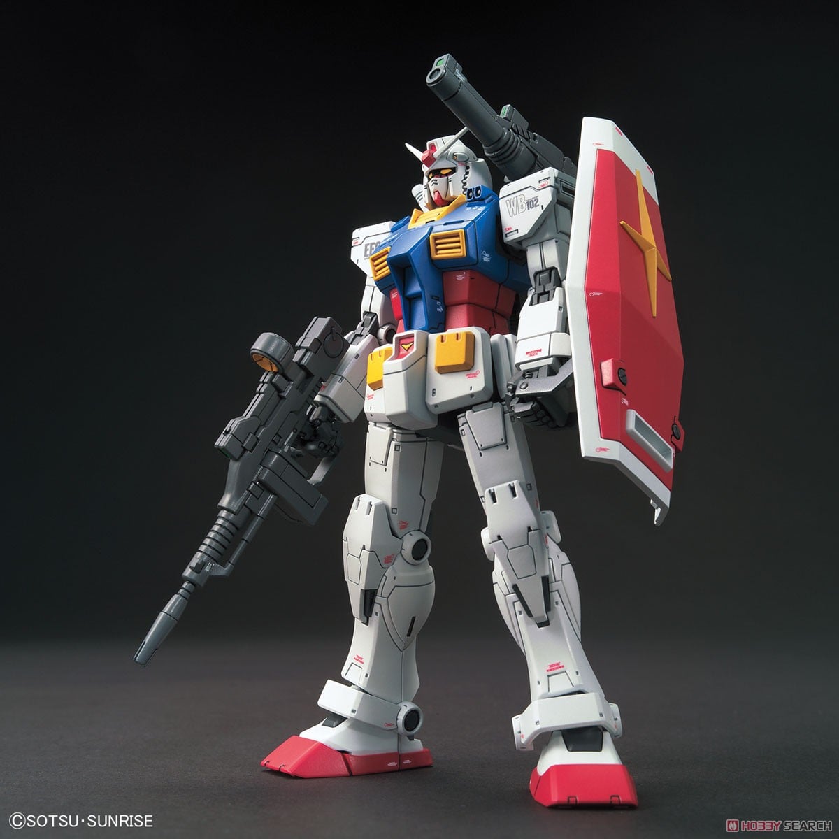 HG RX-78-02 Gundam The Origin Ver. de Bandai, vista frontal con escudo.