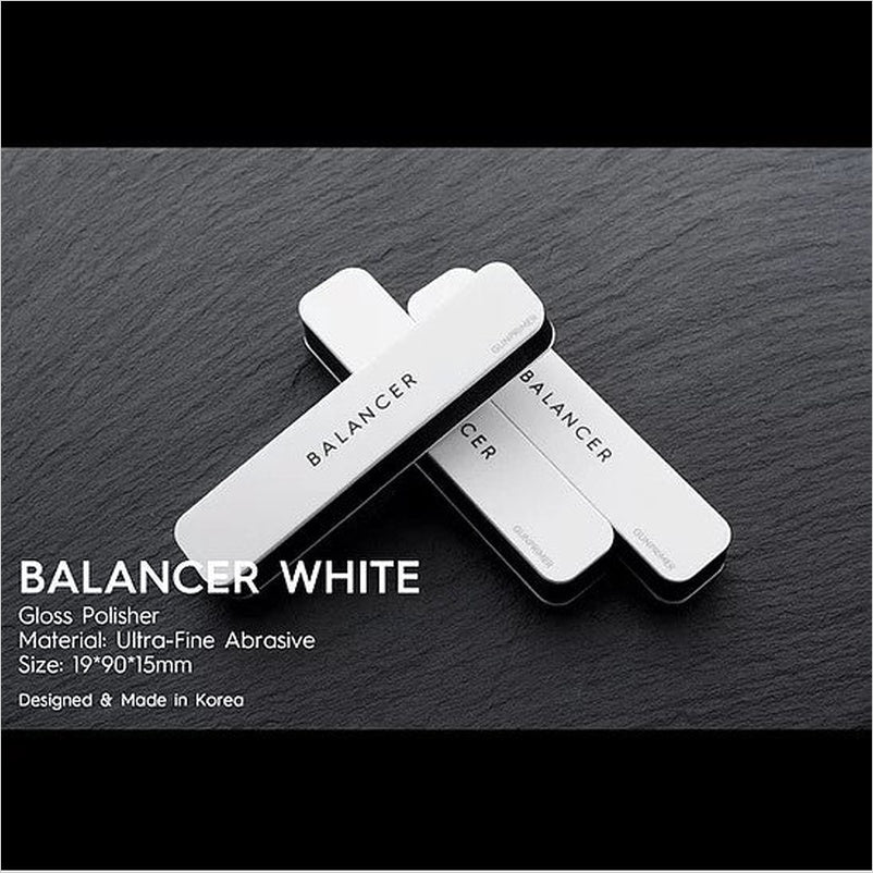 GUNPRIMER Balancer Blanco sobre fondo gris neutro