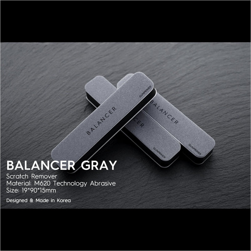 GUNPRIMER Balancer Gris sobre fondo gris neutro