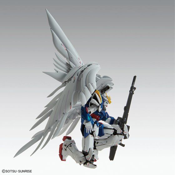 MG Wing Gundam Zero EW Ver.Ka, lateral.
