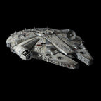PG Millennium Falcon, vista frontal lateral.