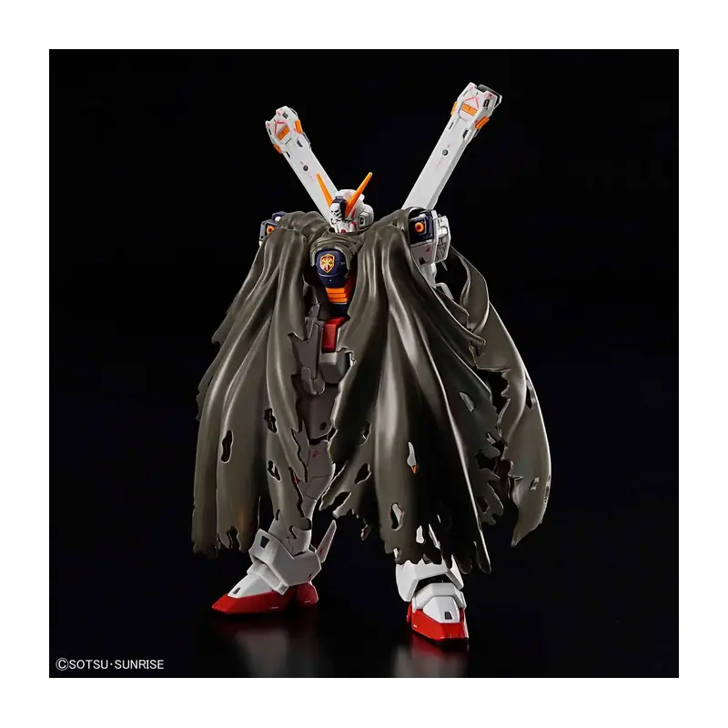 RG Crossbone Gundam X1 de Bandai, vista frontal con la capa anti-beam cerrada.