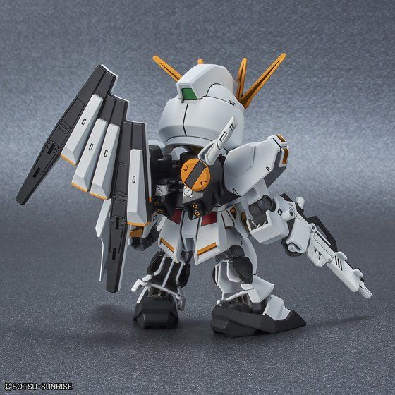 SD EX-Standard Nu Gundam, trasera.