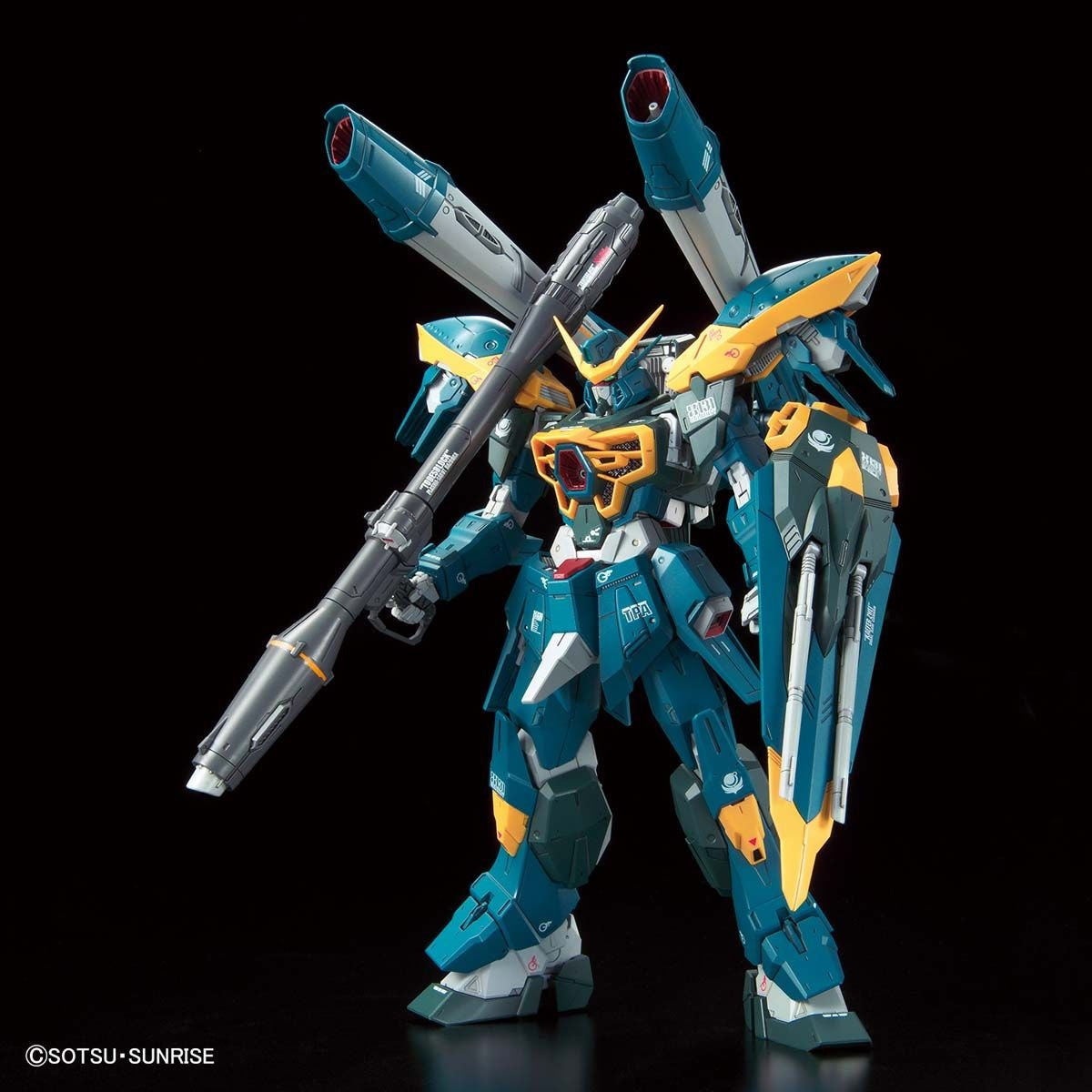 Full Mechanics 1/100 Calamity Gundam, vista frontal en tres cuartos con bazuca y escudo.