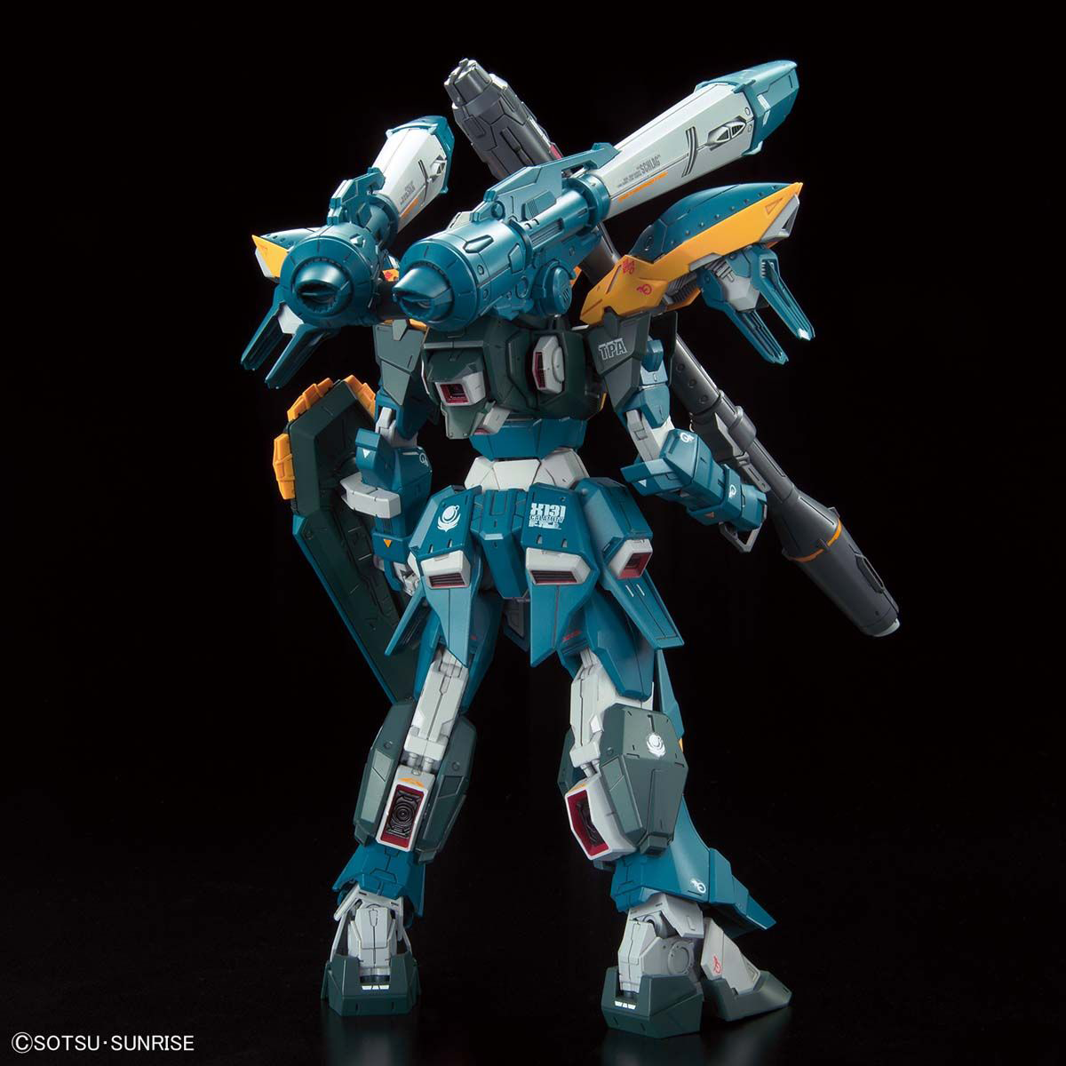 Full Mechanics 1/100 Calamity Gundam, vista trasera en tres cuartos con bazuca y escudo.